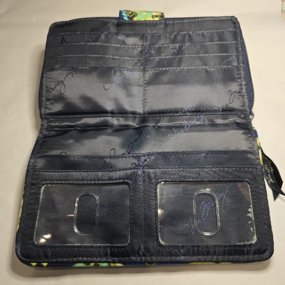 Vera Bradley Retired Rhythm and Blues Turn Lock Style Clutch Wallet - Quilted - Picture 6 of 9
